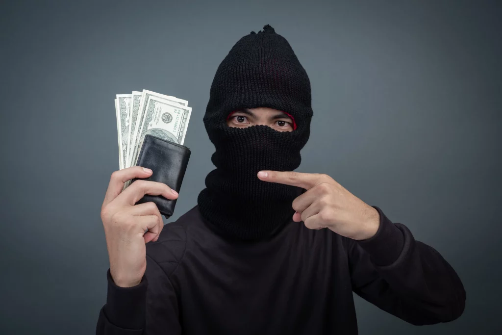 سرقت حدی چیست؟ 2 سرقت حدی