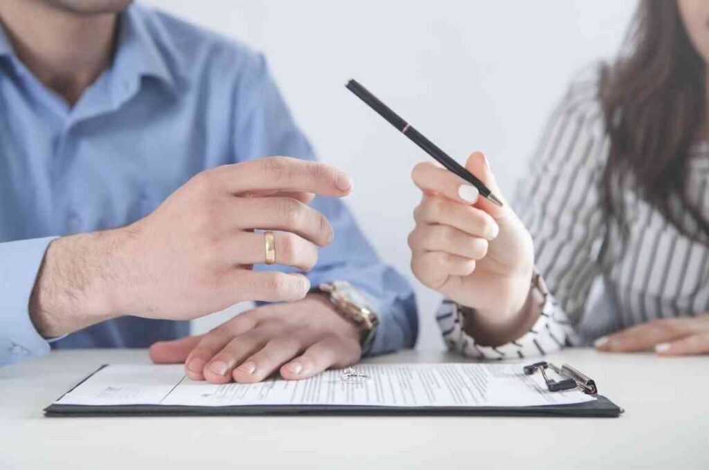 وکالت در طلاق - سامانه حقوقی عدلاک 09393106011 3 وکالت در طلاق