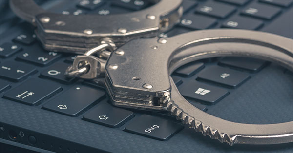وکیل آنلاین در بوشهر _پاسخگویی فوری به سؤالات حقوقی 3 وکیل آنلاین خوب در بوشهر