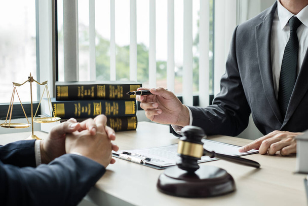 توقیف و تأخیر در عملیات اجرایی 1 توقیف و تأخیر در عملیات اجرایی
