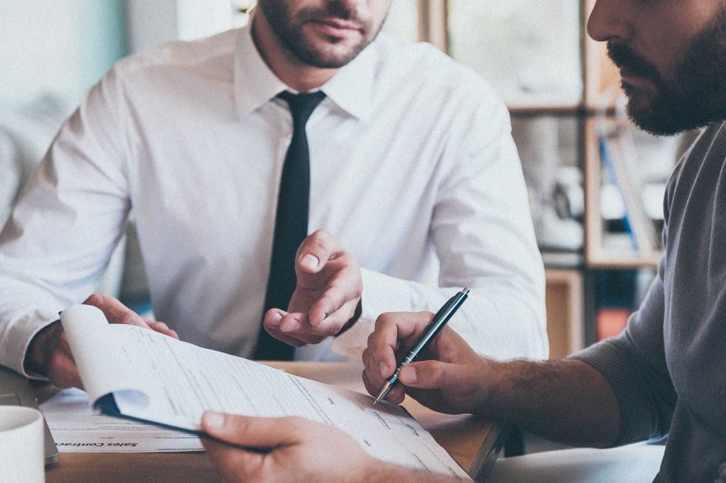 بهترین راه تماس با وکیل در سبزوار چیست؟ 1 تماس با وکیل در سبزوار