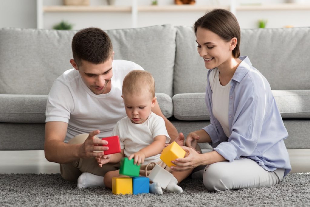 ملاقات فرزند در کلانتری چه شرایطی دارد؟ 1 وکیل پایه یک دادگستری در مشهد - مشاوره حقوقی